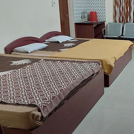 Adhithya Apartments Guruvāyūr Eksteriør billede
