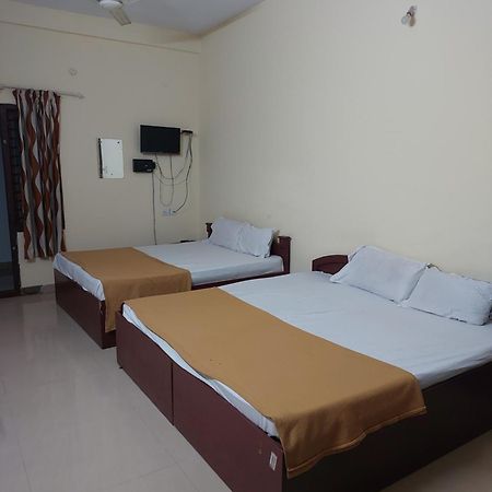 Adhithya Apartments Guruvāyūr Eksteriør billede