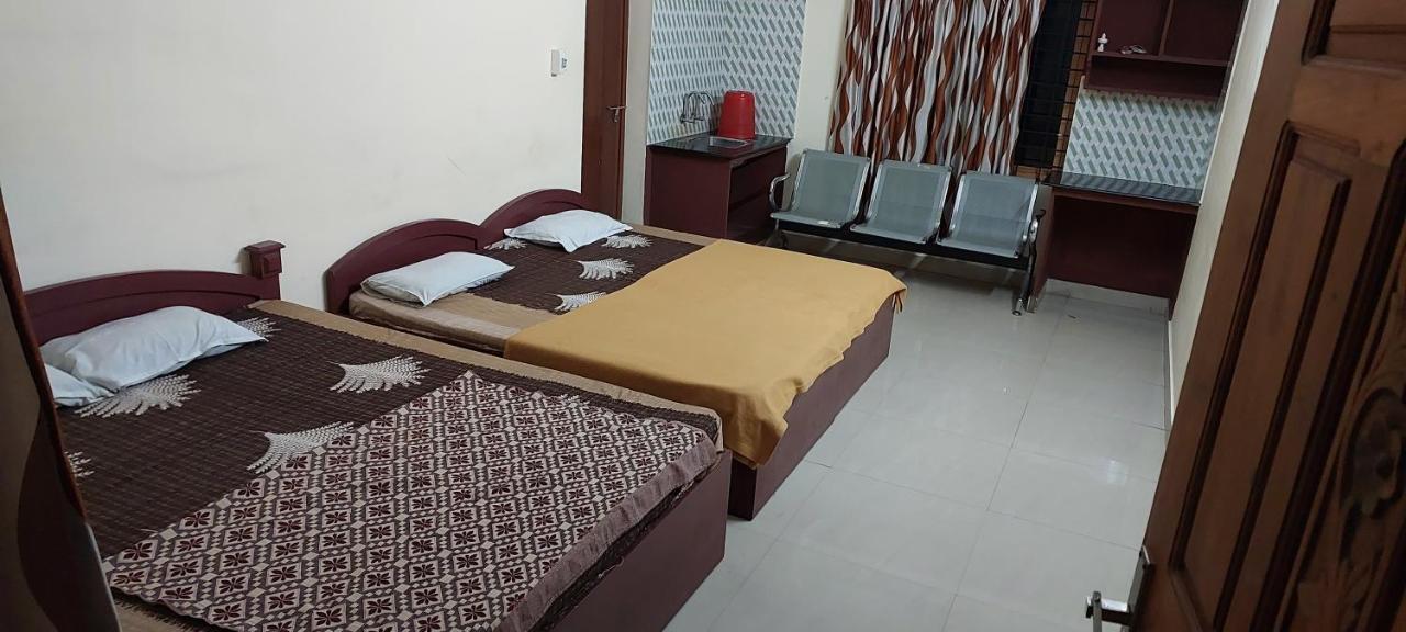 Adhithya Apartments Guruvāyūr Eksteriør billede
