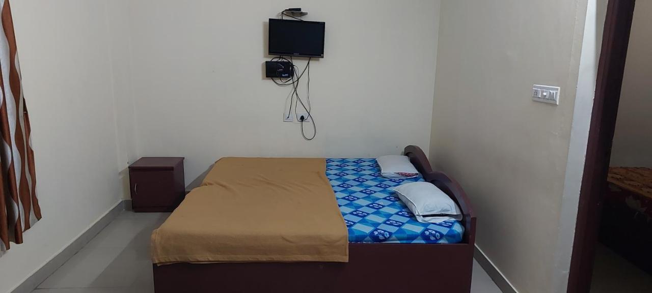 Adhithya Apartments Guruvāyūr Eksteriør billede