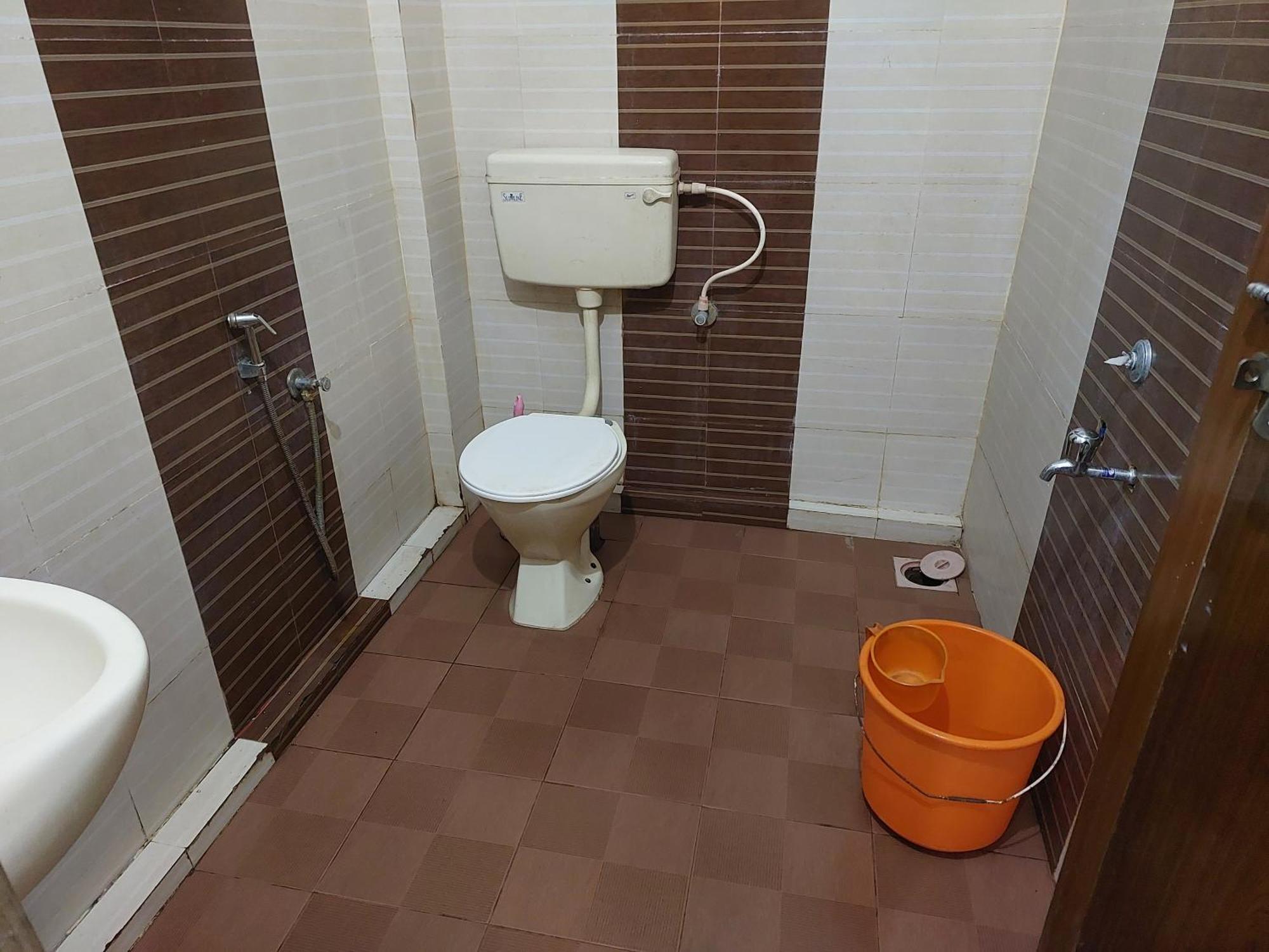 Adhithya Apartments Guruvāyūr Eksteriør billede