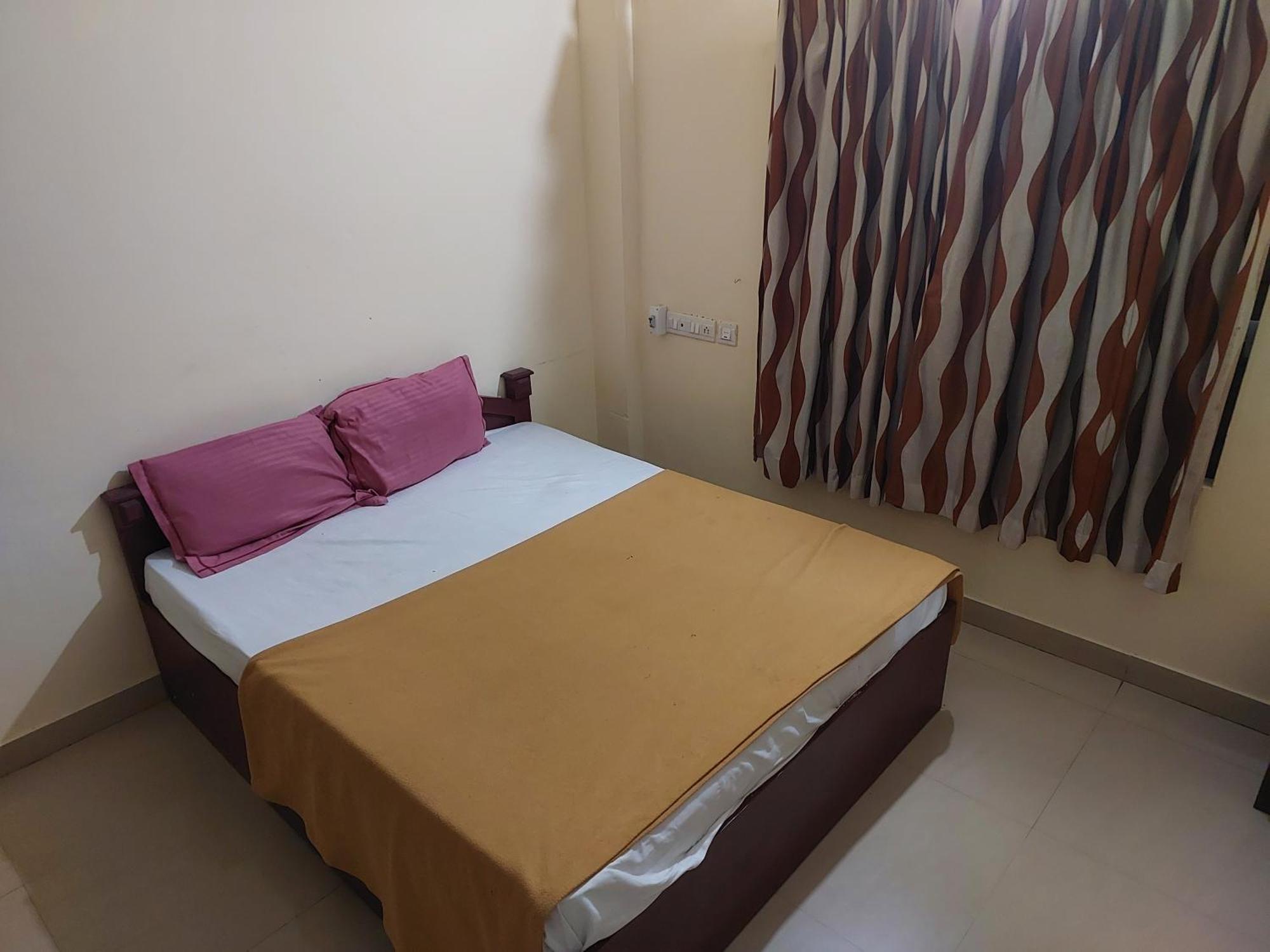 Adhithya Apartments Guruvāyūr Eksteriør billede